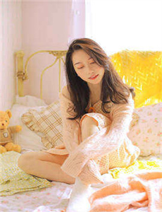 《一小孩儿和老师拔萝卜(黄)-综合网婷婷》
